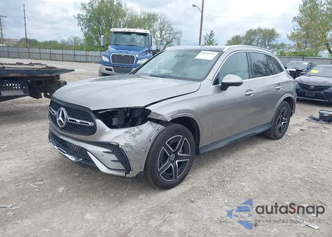 2024 Mercedes-Benz Glc 300 4Matic Suv z USA, uszkodzony, nr VIN W1NKM4HB0RF228318